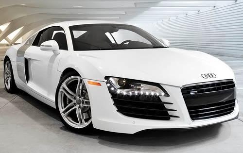 AUDI R8 2009 – Az első össz-LED technológiás személygépjármű